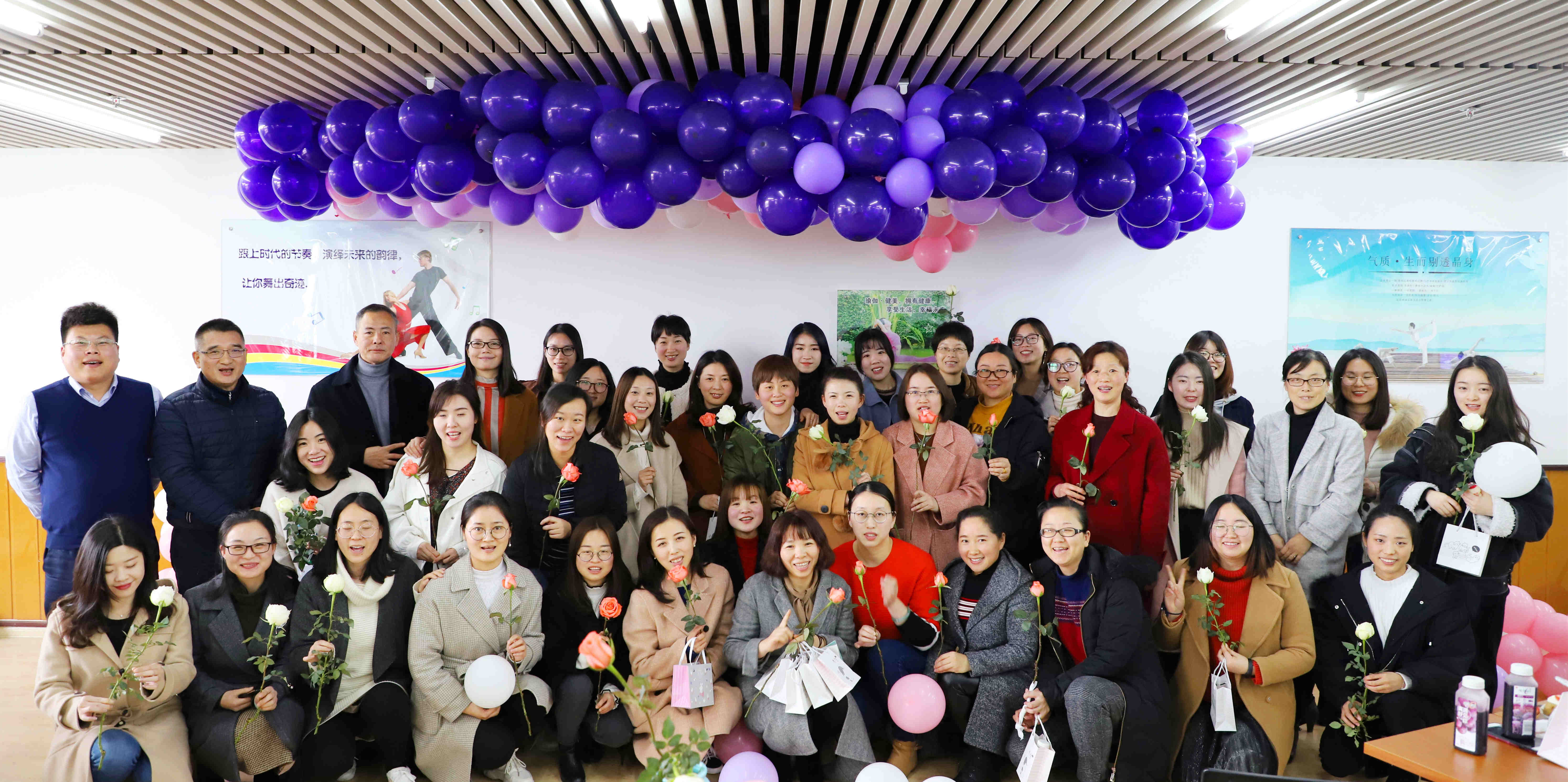 ������Ů�Գ��L ���F�����e�k��Ů�񹝡�ů�Ļ��